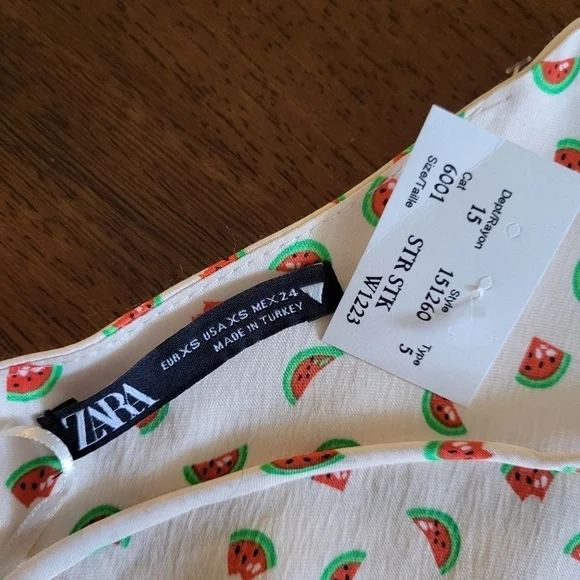 ⭐3/$25⭐ NWT Zara Women's Strappy Watermelon Pattern Crop Top Size XS - Picture 6 of 6